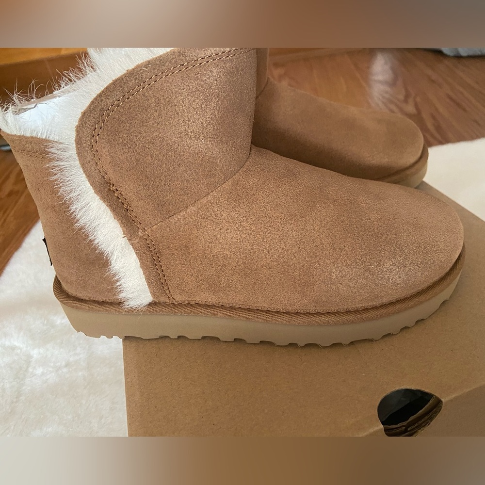 Authentic Ugg classic mini fluff high-low